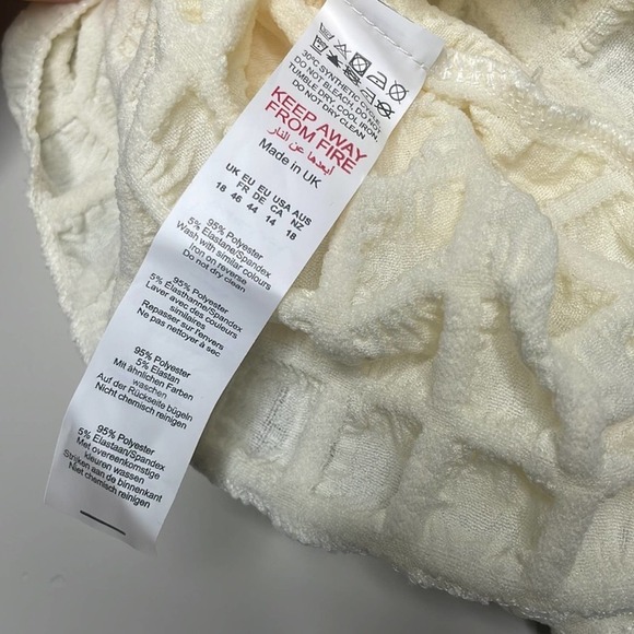 *new* PrettyLittleThing Shape Textured Micro Mini Skirt Women's Size 14 in Cream - Picture 7 of 8